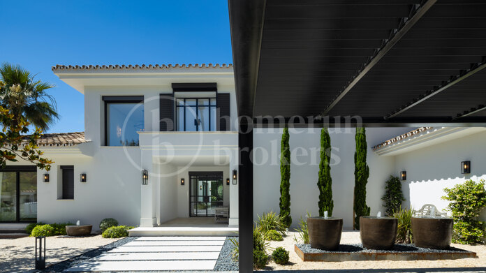 Auriga 36 - Recently Renovated Frontling Golf Villa in Nueva Andalucia