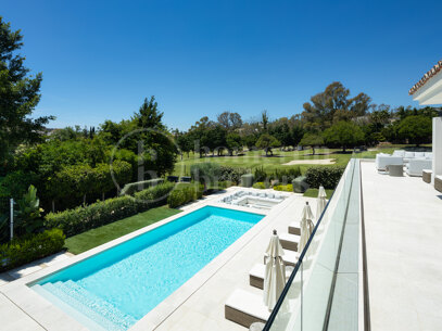 Auriga 36 - Recently Renovated Frontling Golf Villa in Nueva Andalucia