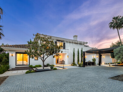 Auriga 36 - Recently Renovated Frontling Golf Villa in Nueva Andalucia