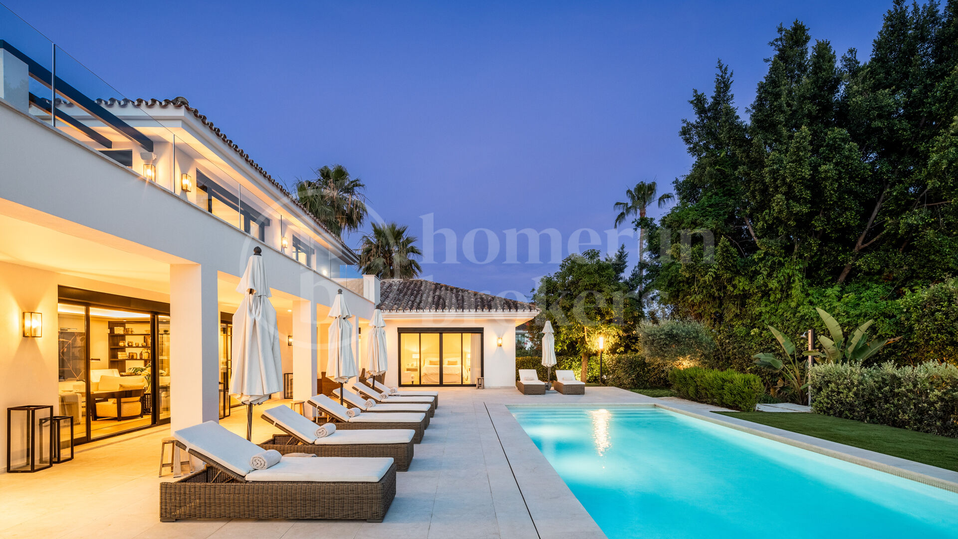 Auriga 36 – Nyligen Renoverad Golfvilla i Frontläge i Nueva Andalucía