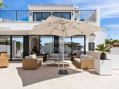 Casa Rosario - Fully Renovated Villa just Steps from the beach
