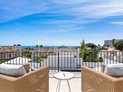 Casa Rosario - Fully Renovated Villa just Steps from the beach