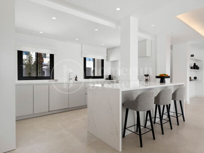 Casa Rosario - Fully Renovated Villa just Steps from the beach