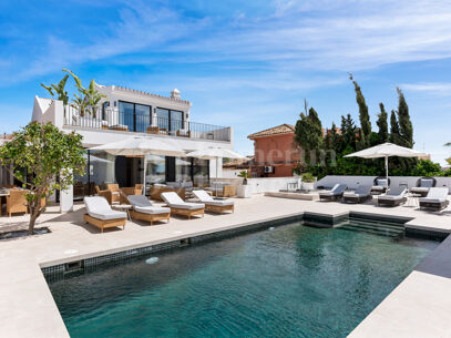 Casa Rosario - Fully Renovated Villa just Steps from the beach