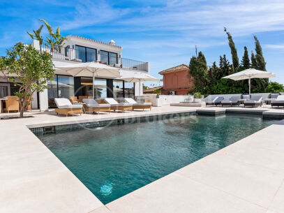 Casa Rosario - Fully Renovated Villa just Steps from the beach