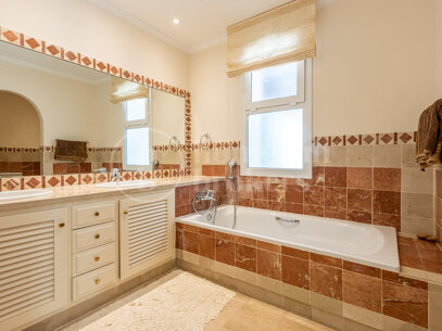 Casa Camila - Elegant Villa in la Quinta de Sierra Blanca