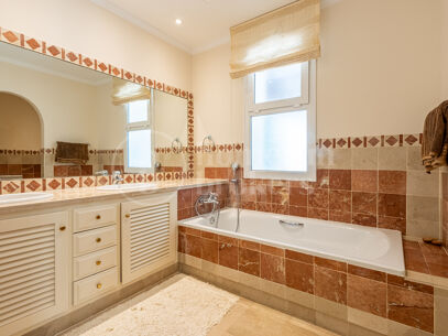 Casa Camila - Elegant villa i la Quinta de Sierra Blanca
