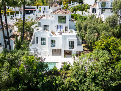 Villa Lucalle – Nyckelfärdigt Projekt i Los Naranjos Hill Club, Marbella