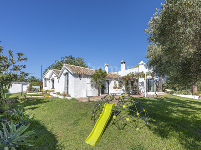 Casa Isabella - Charmig rustik villa i Guadalmina Alta