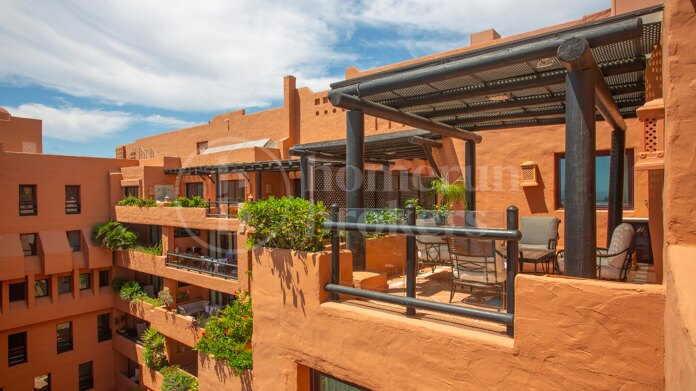 Penthouse Kempinski - Beachfront with world class amenities, Estepona East