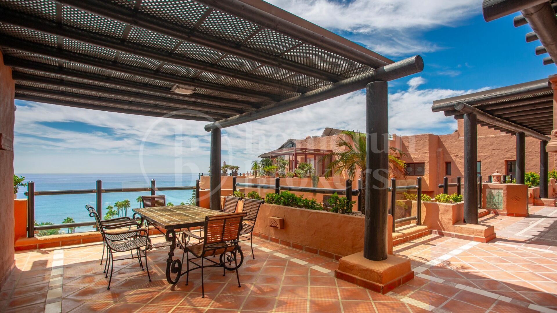 Penthouse Kempinski - Beachfront with world class amenities, Estepona East