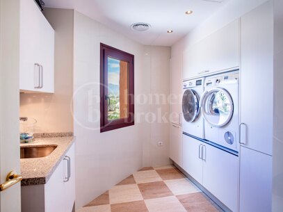 Penthouse Kempinski - Strandläge med lyxiga bekvämligheter i världsklass, Estepona East