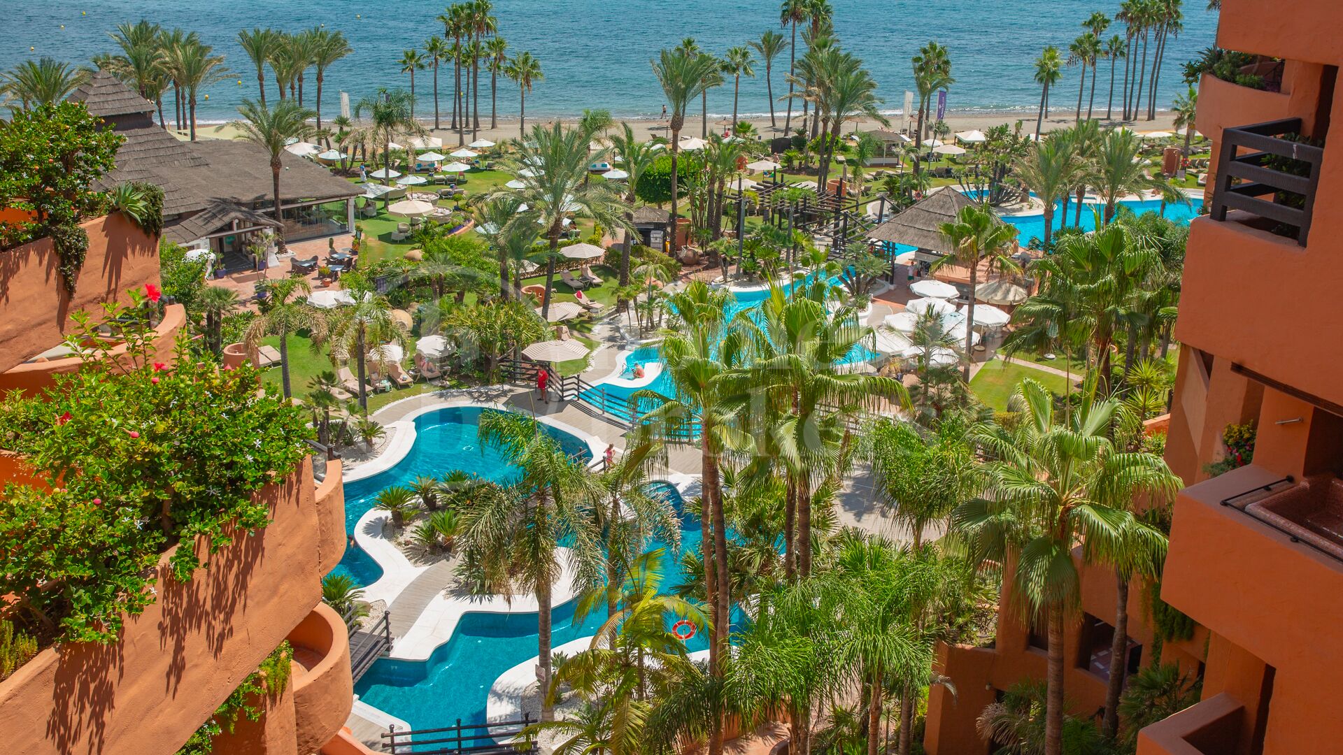 Penthouse Kempinski - Beachfront with world class amenities, Estepona East