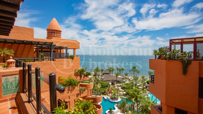 Penthouse Kempinski - Beachfront with world class amenities, Estepona East