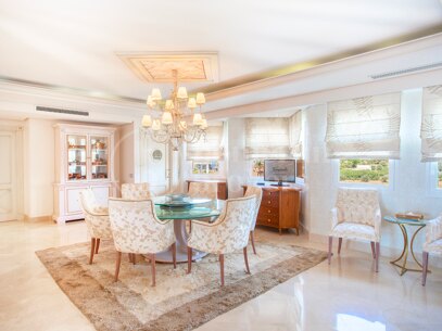 Penthouse Kempinski - Strandläge med lyxiga bekvämligheter i världsklass, Estepona East