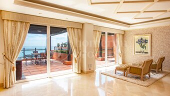 Penthouse Kempinski - Beachfront with world class amenities, Estepona East