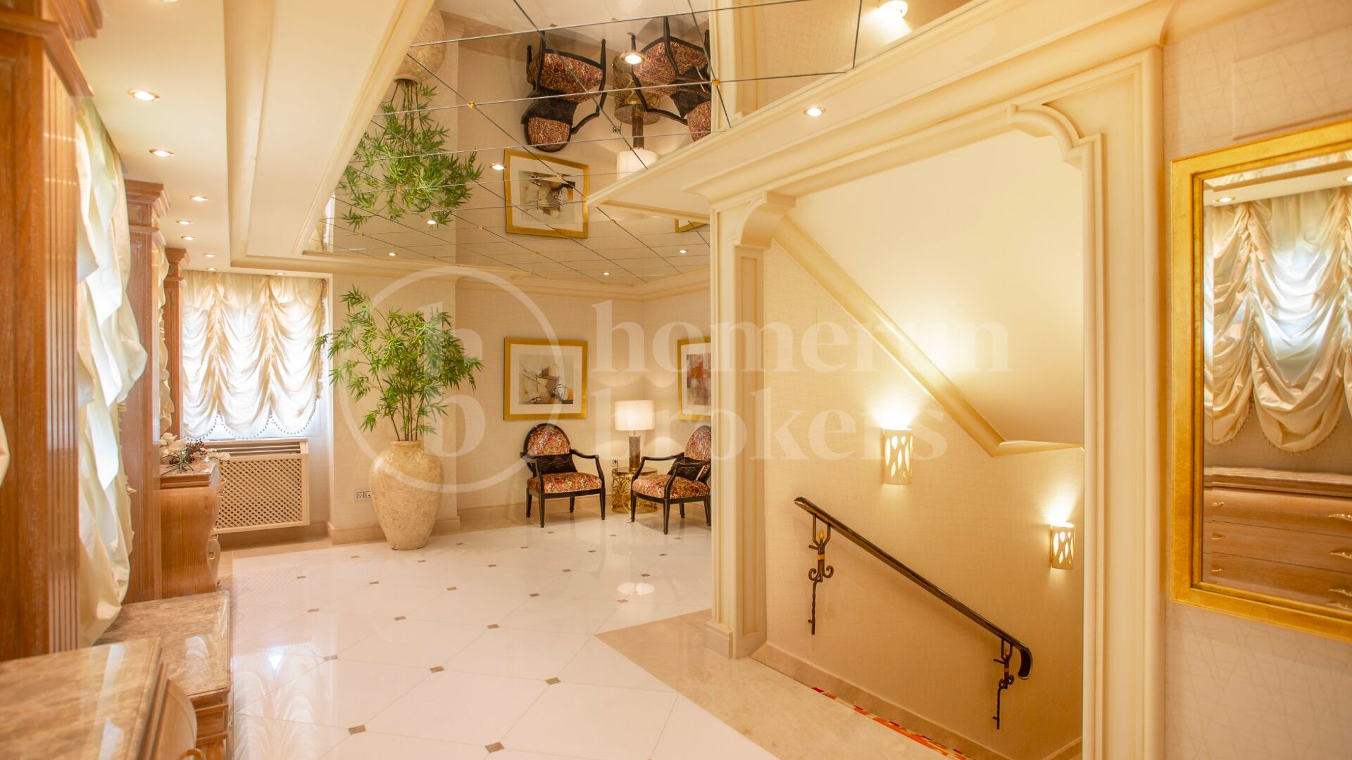 Penthouse Kempinski - Beachfront with world class amenities, Estepona East