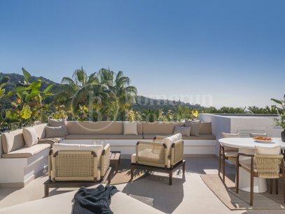 Lomas 311- Beautiful Duplex Penthouse in La Quinta