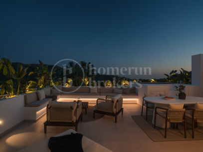 Lomas 311- Beautiful Duplex Penthouse in La Quinta