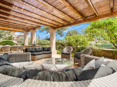 Casa Terra - Elegant Townhouse in Cascada de Camoján