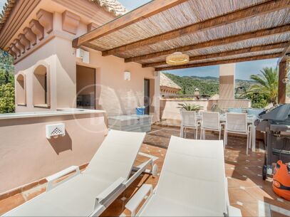 Casa Terra - Elegant Townhouse in Cascada de Camoján