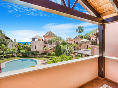 Casa Terra - Elegant Townhouse in Cascada de Camoján
