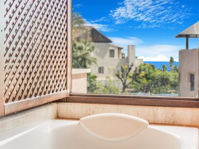 Casa Terra - Elegant Townhouse in Cascada de Camoján