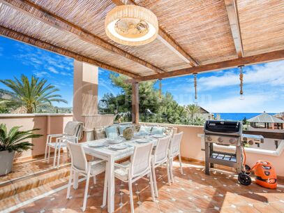 Casa Terra - Elegant Townhouse in Cascada de Camoján