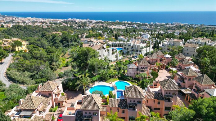 Casa Terra - Elegant Townhouse in Cascada de Camoján