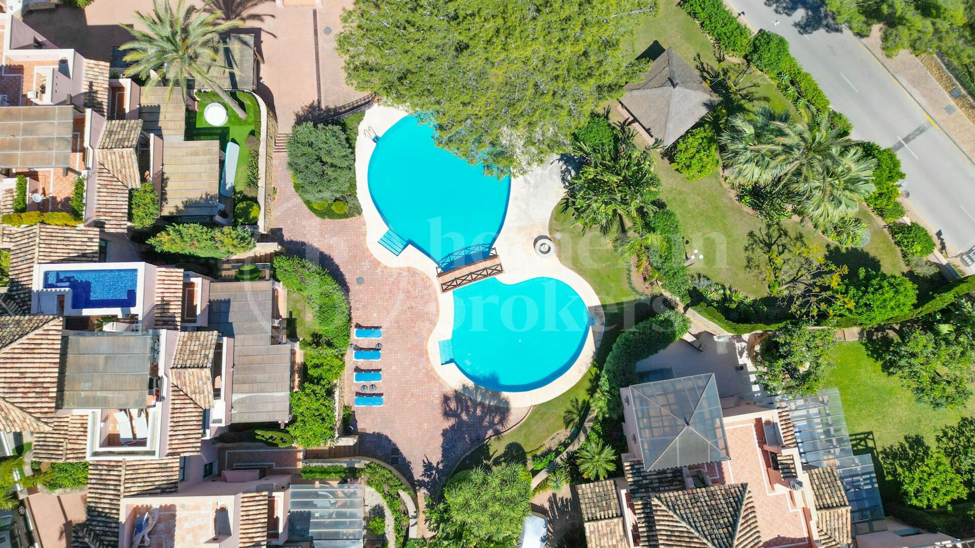 Casa Terra - Elegant Townhouse in Cascada de Camoján