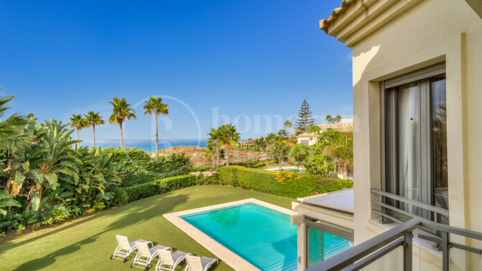 Villa Costa Bella - Beachside Villa in Marbella East