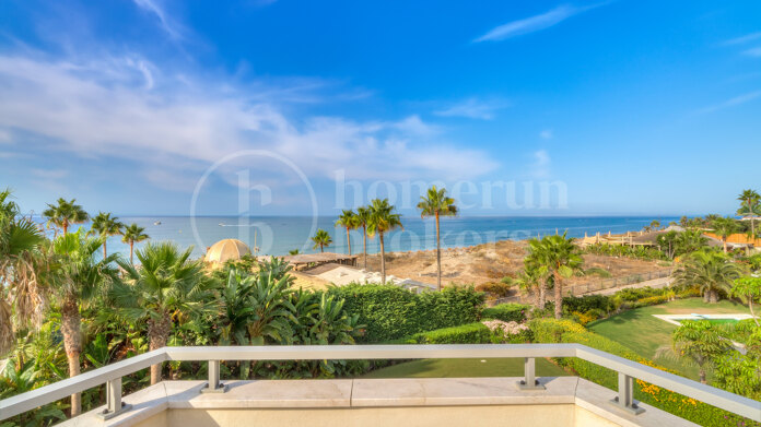 Villa Costa Bella - Beachside Villa in Marbella East