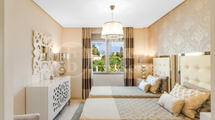 Villa Costa Bella - Beachside Villa in Marbella East