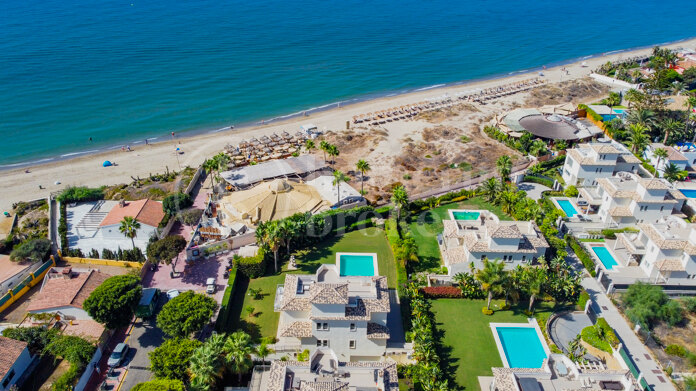 Villa Costa Bella - Beachside Villa in Marbella East