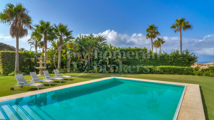 Villa Costa Bella - Beachside Villa in Marbella East