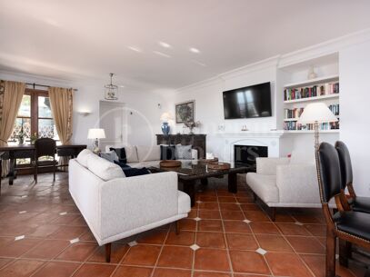 Villa Maravilla - Andalucian style Villa in El Madroñal