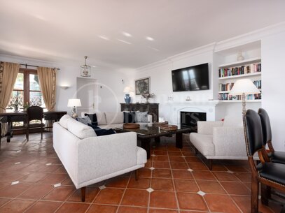 Villa Maravilla - Andalucian style Villa in El Madroñal