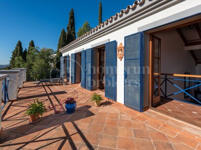 Villa Maravilla - Andalucian style Villa in El Madroñal
