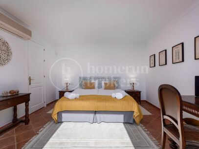 Villa Maravilla - Andalucian style Villa in El Madroñal