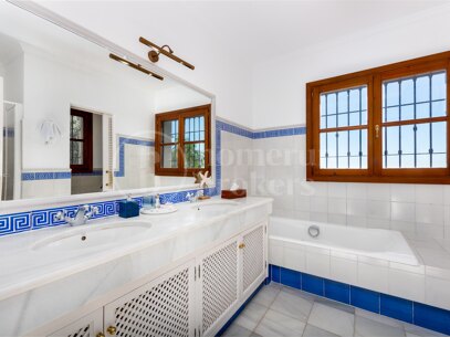 Villa Maravilla - Andalucian style Villa in El Madroñal