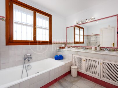 Villa Maravilla - Andalucian style Villa in El Madroñal