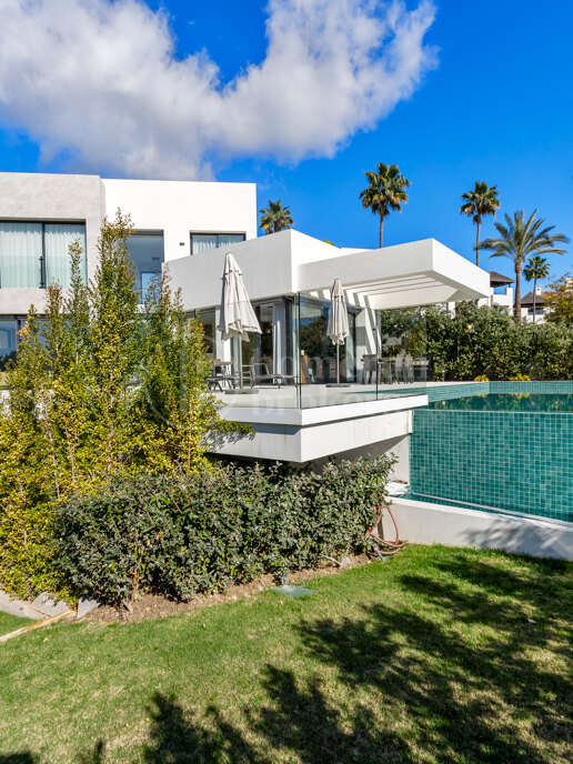 Villa Neive - Modern Villa in Gated Community Benahavis