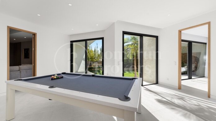 Villa Neive - Modern Villa in Gated Community Benahavis