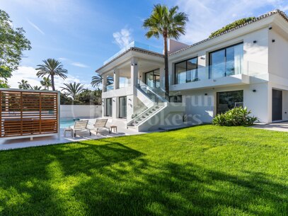 Villa Vista Marbesa - Newly Renovated Villa in Marbella East
