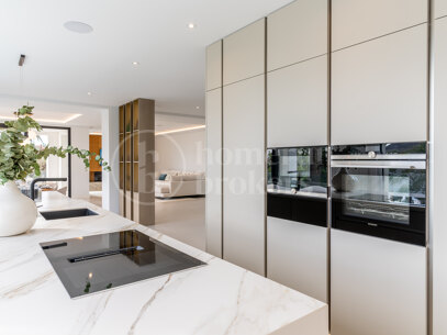 Villa Vista Marbesa - Newly Renovated Villa in Marbella East