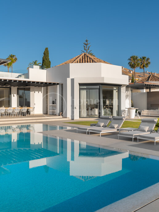 Villa Vista Aloha - Luxury Villa in Aloha Golf, Nueva Andalucia