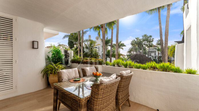 Apartment Puente Romano - a Sophisticated property on Marbella’s Golden Mile