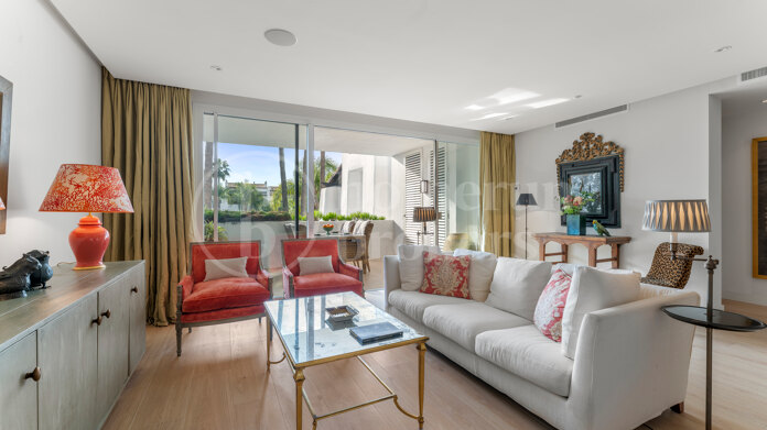 Apartment Puente Romano - a Sophisticated property on Marbella’s Golden Mile