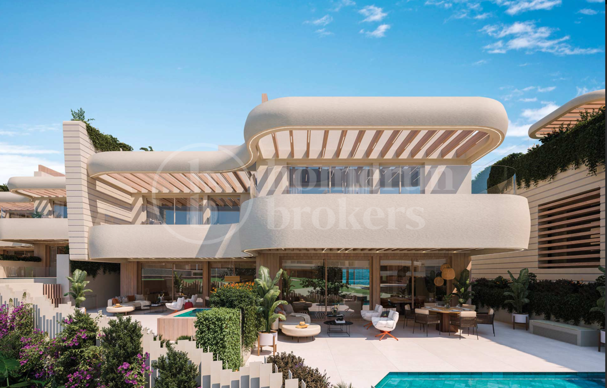 Semi Detached Villa Las Chapas, Marbella Este