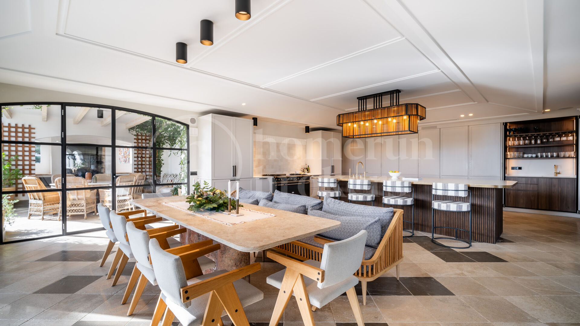 Villa Golden Mile - Experience Unmatched Luxury